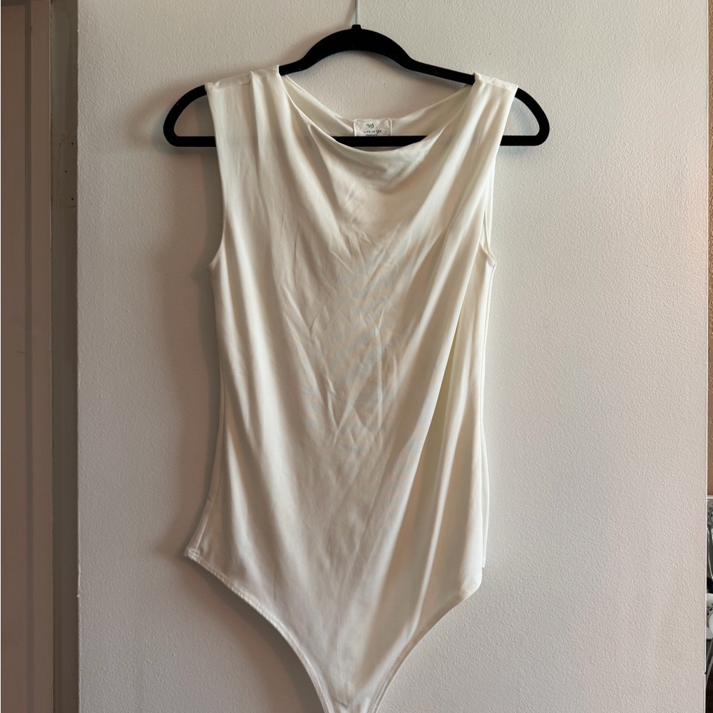 Live in the Moment Size Medium M White Bodysuit Tank Top